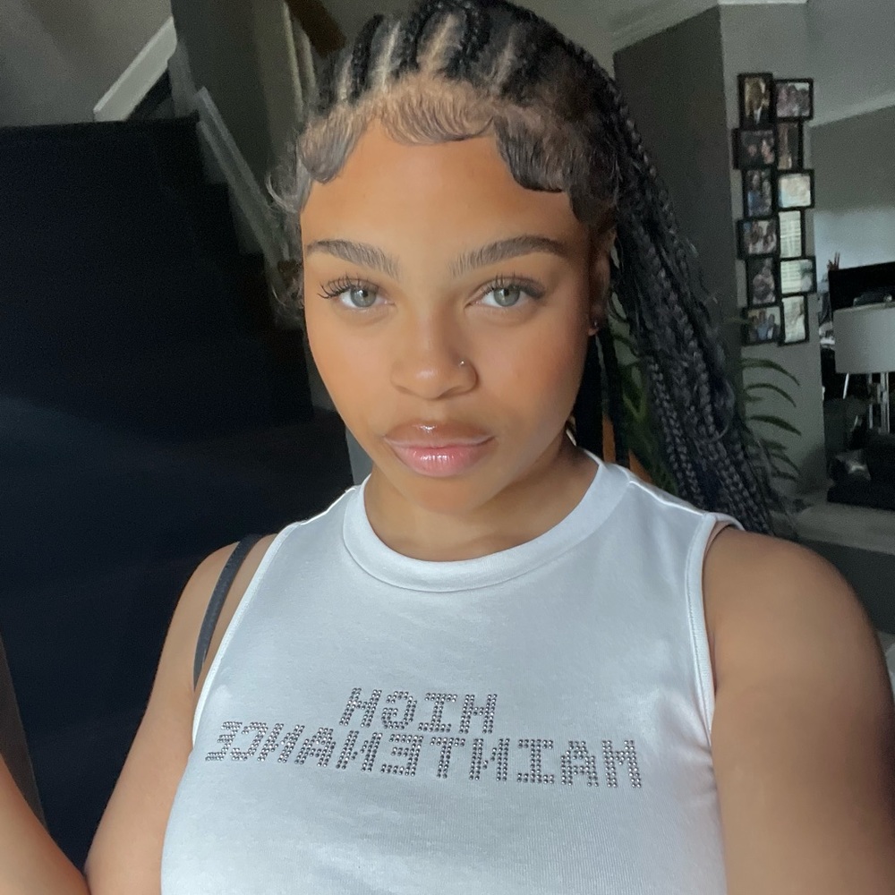 Meet your Posher, Alyson